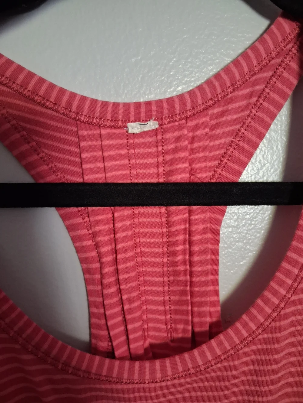 Lululemon Yogi Everyday Tank/Hyper Stripe Fireside Red Flash Light